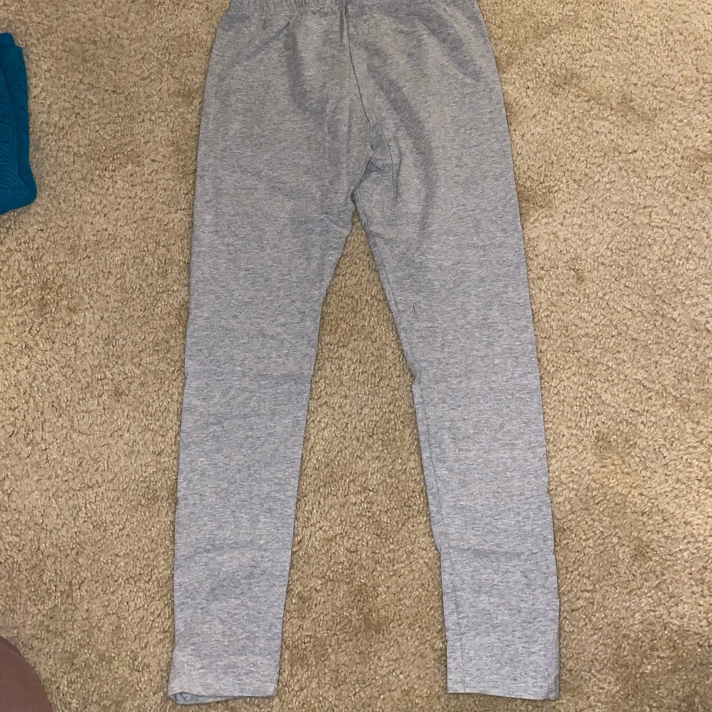 Children’s Place Grey Leggings - Picture 3 of 3